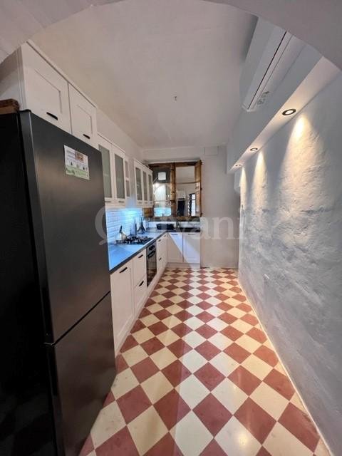 Valletta, Furnished Maisonette