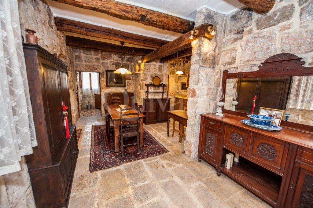 Siggiewi, Converted Farmhouse