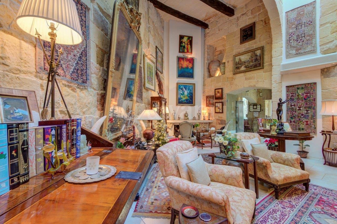 Naxxar, Finished House of Character