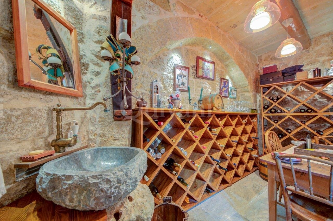Naxxar, Finished House of Character