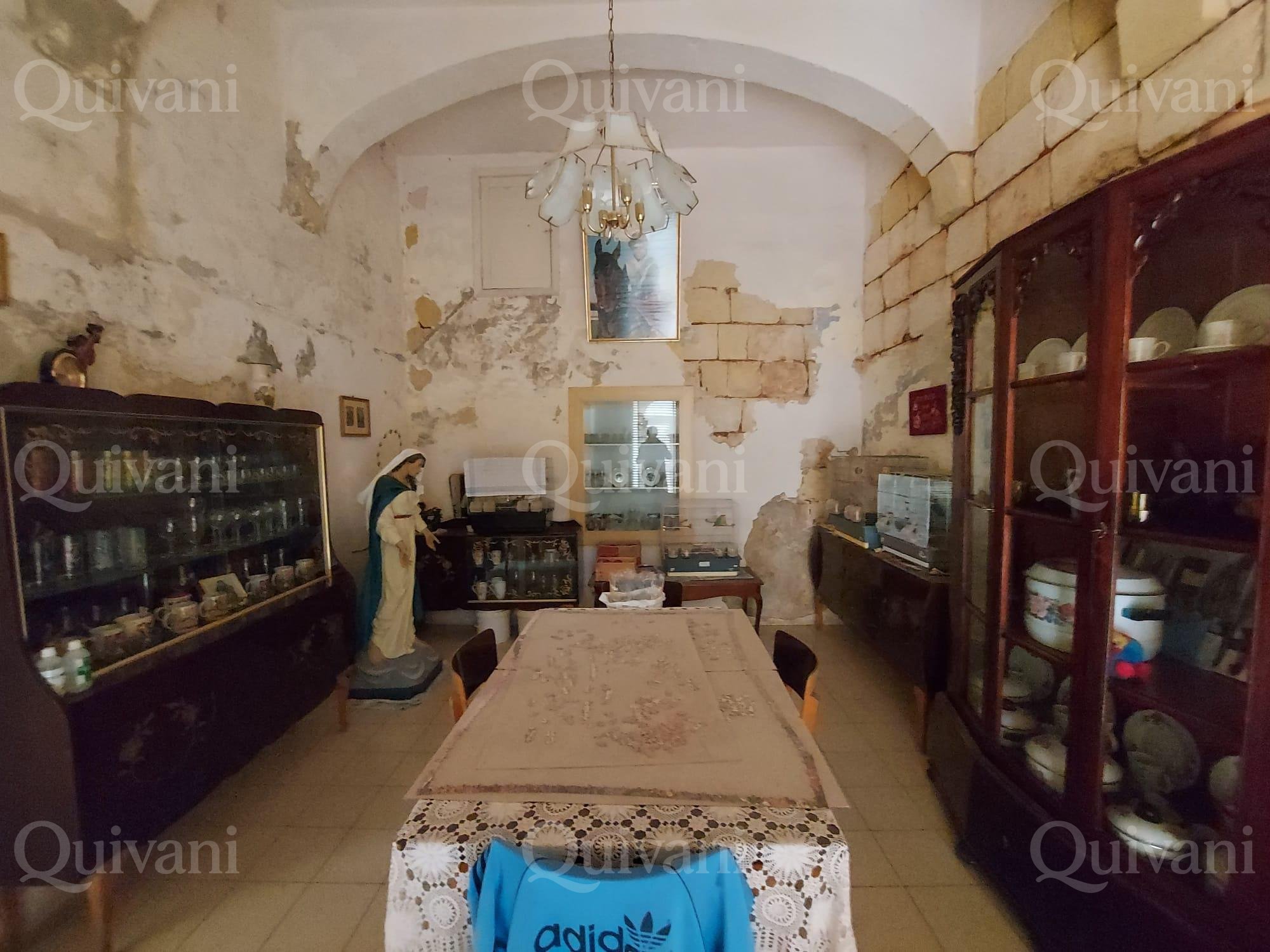 Mosta, Unconverted Palazzo