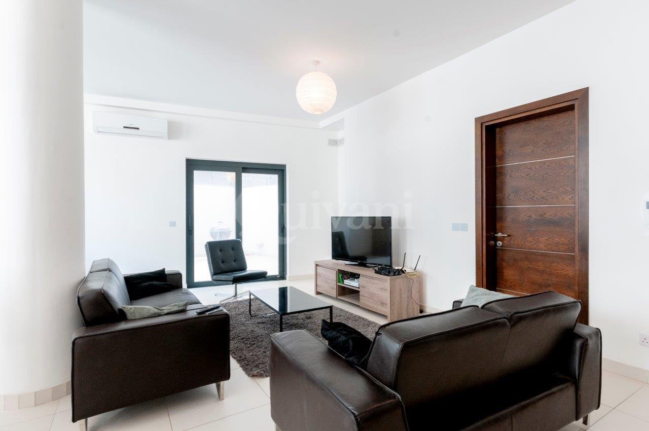Pender Gardens, Furnished Duplex Apartment