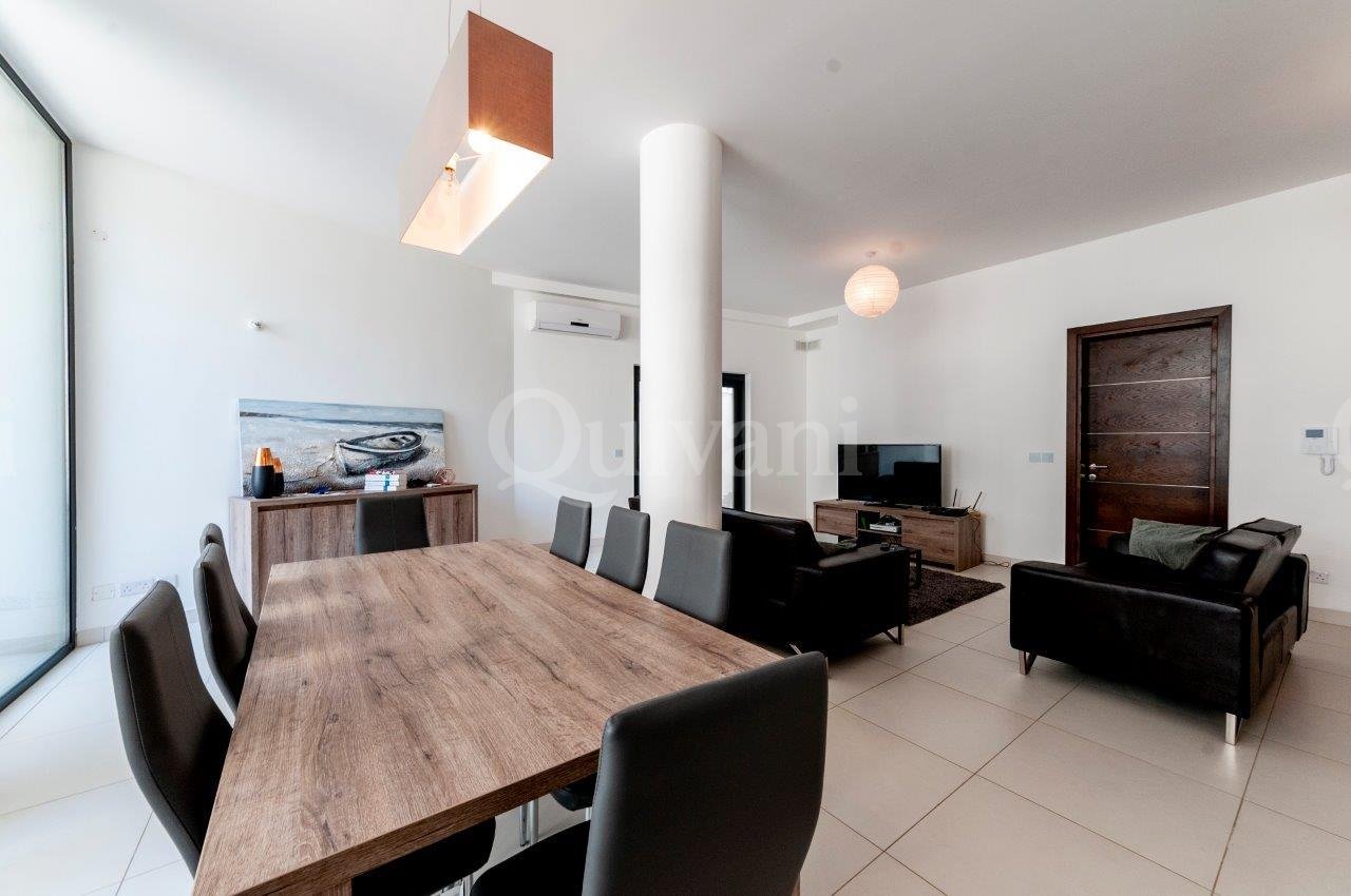 Pender Gardens, Furnished Duplex Apartment