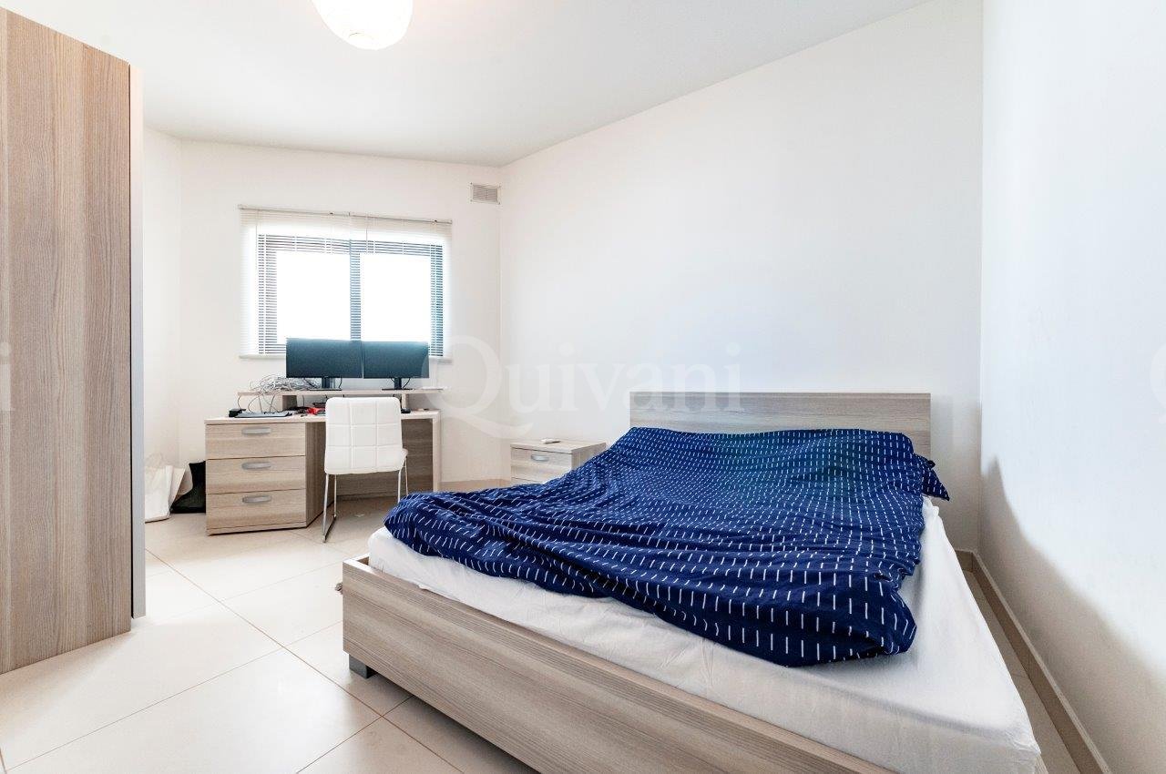 Pender Gardens, Furnished Duplex Apartment