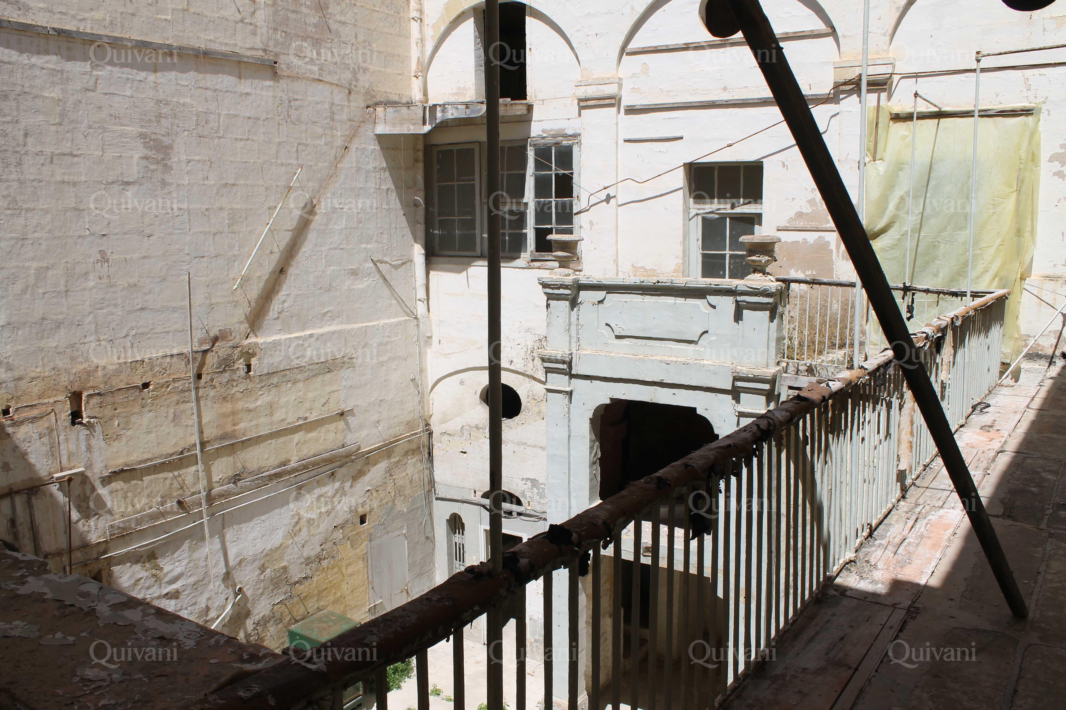 Valletta, Unconverted Palazzo