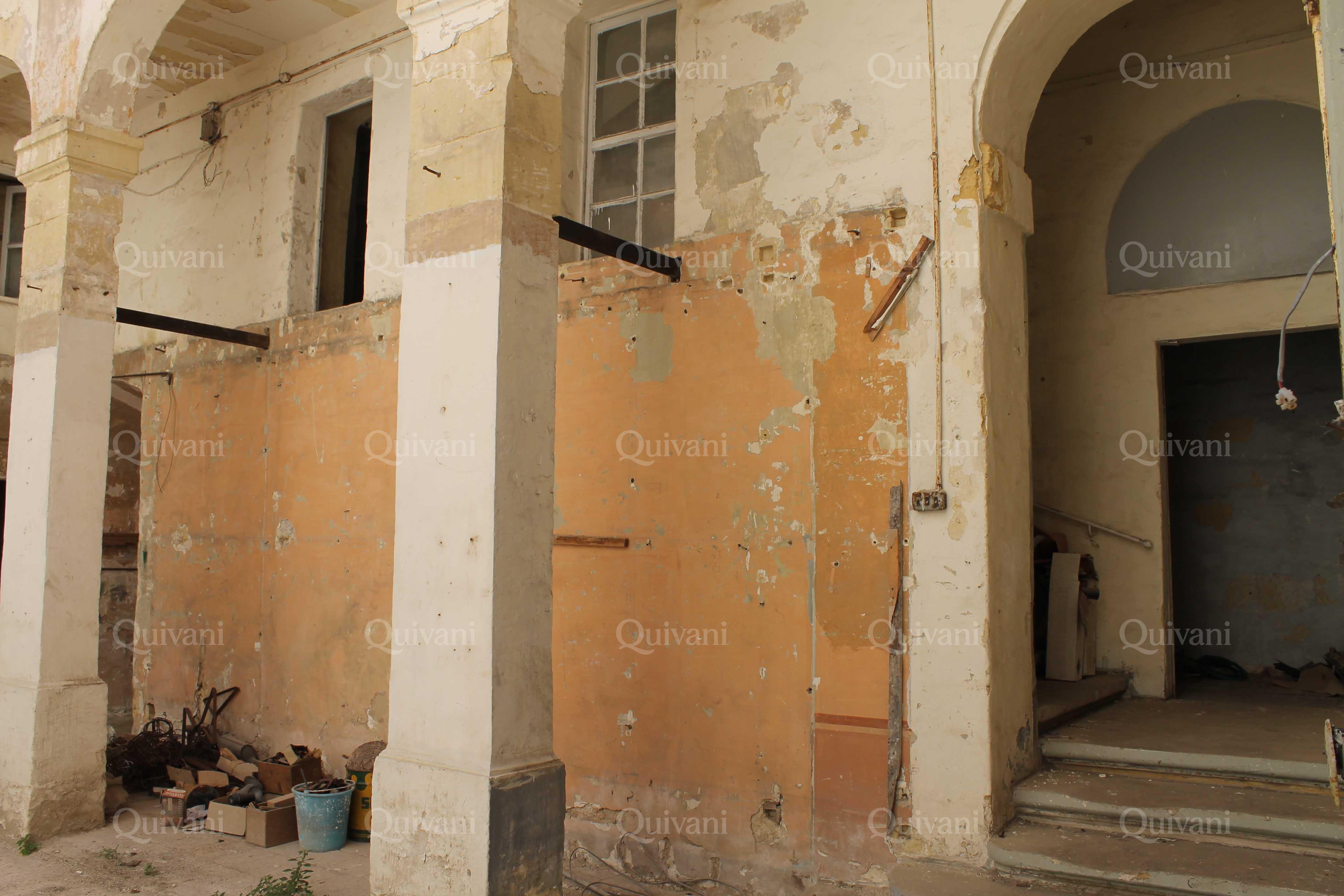 Valletta, Unconverted Palazzo