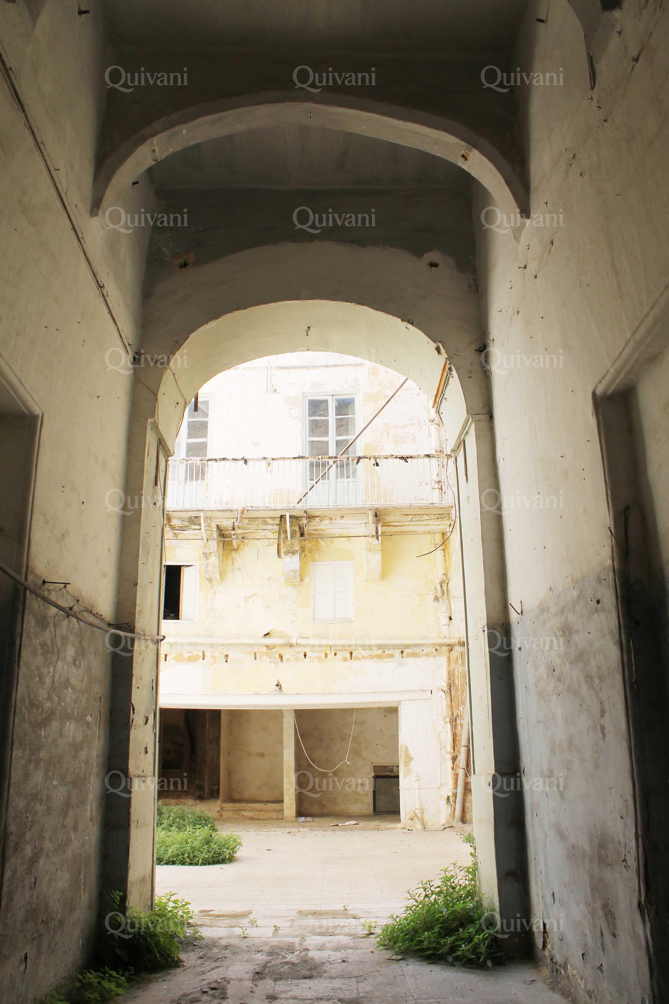 Valletta, Unconverted Palazzo