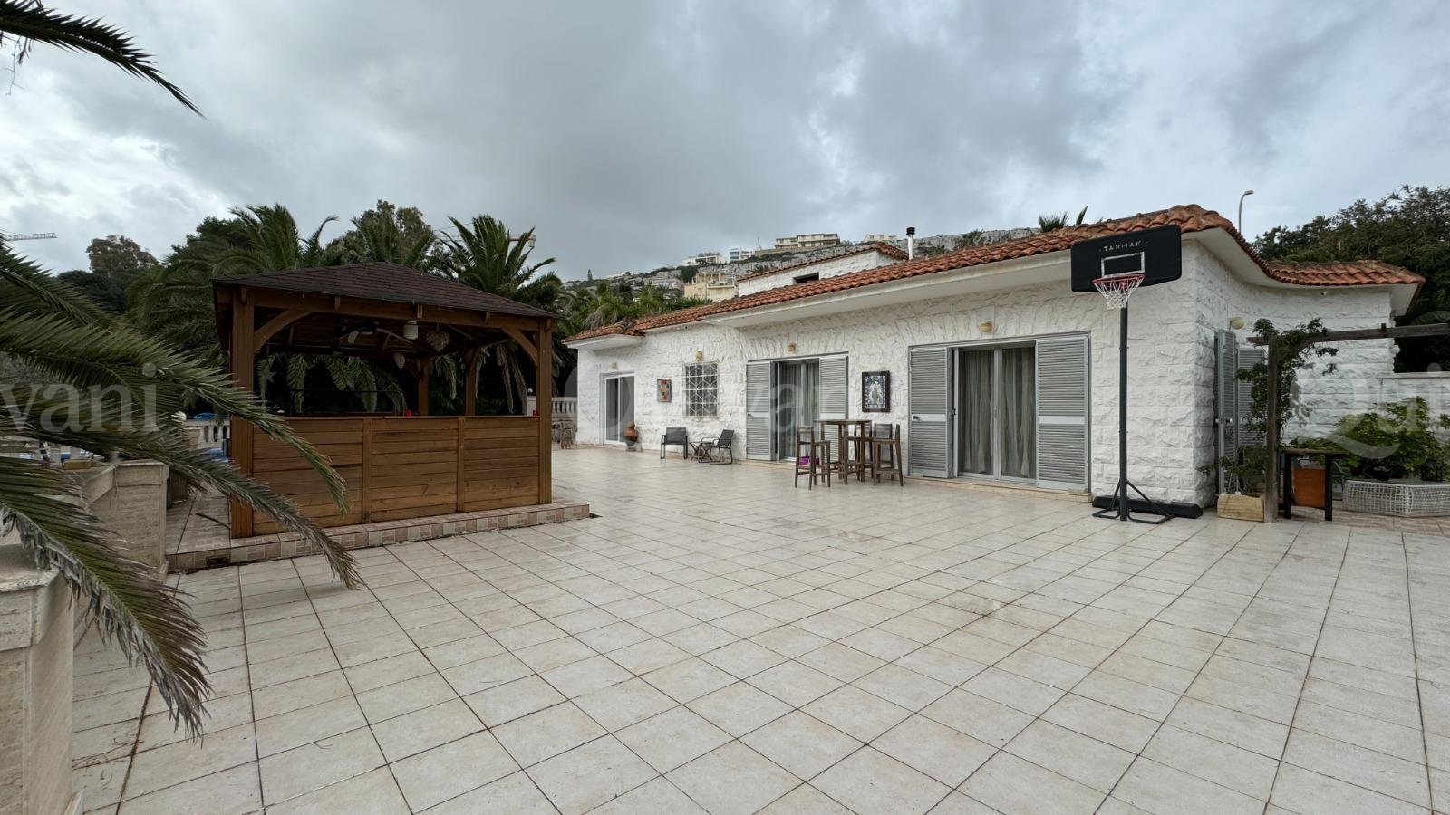Mellieha, Finished Bungalow