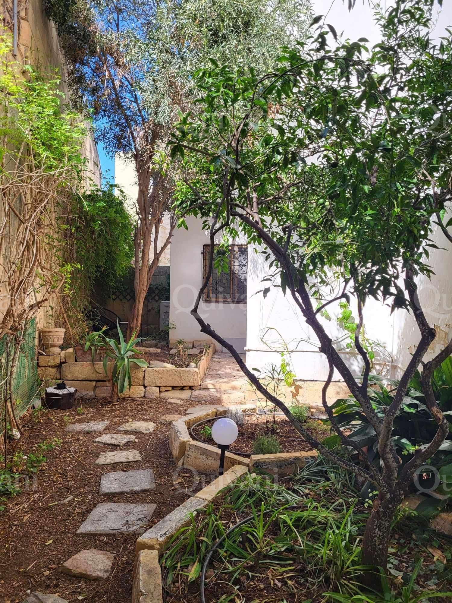 Tal-Ibrag, Furnished Semi-detached Villa