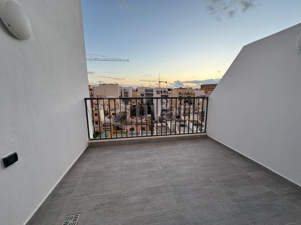 Pieta, Furnished Duplex Penthouse