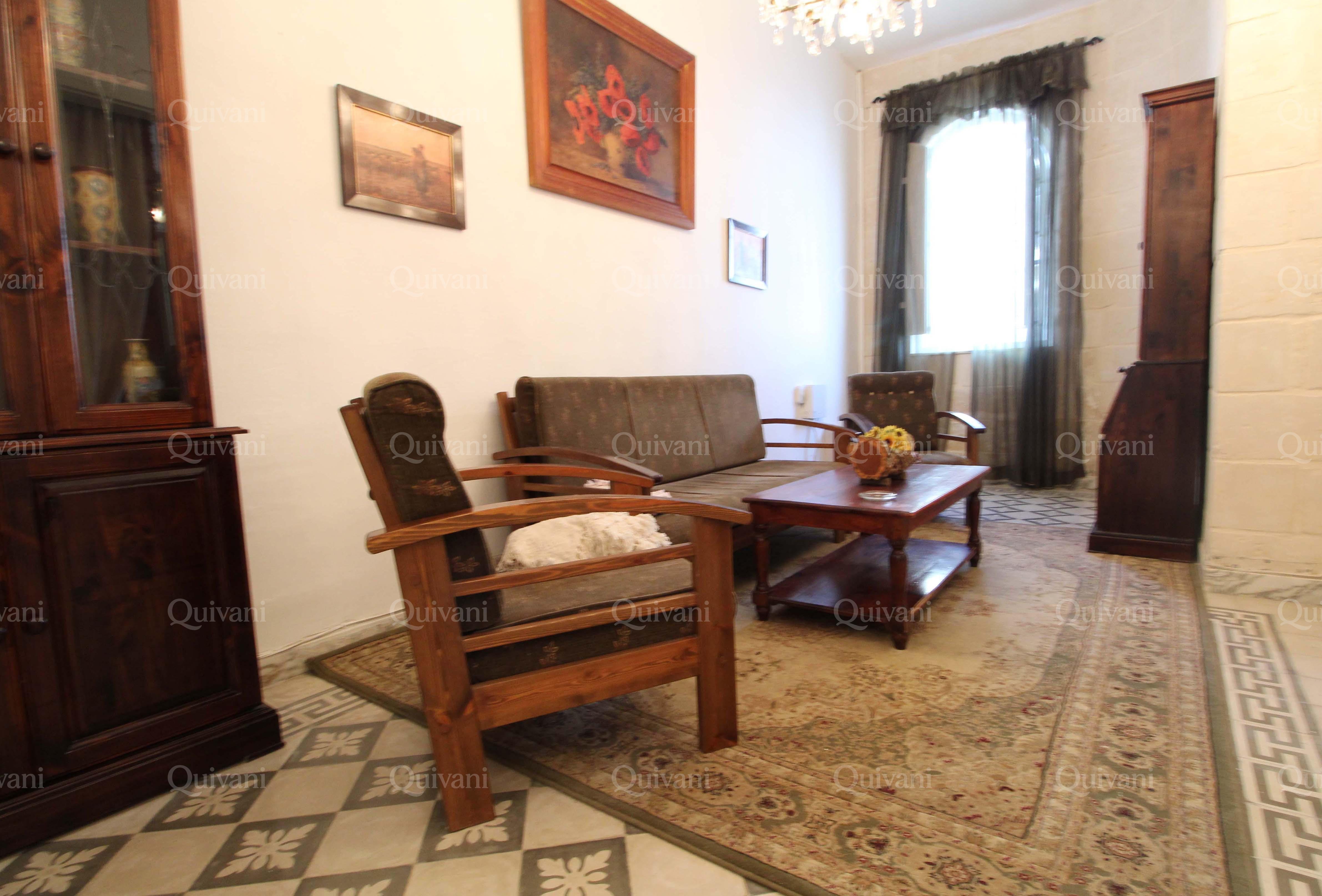 Msida, Furnished Town House