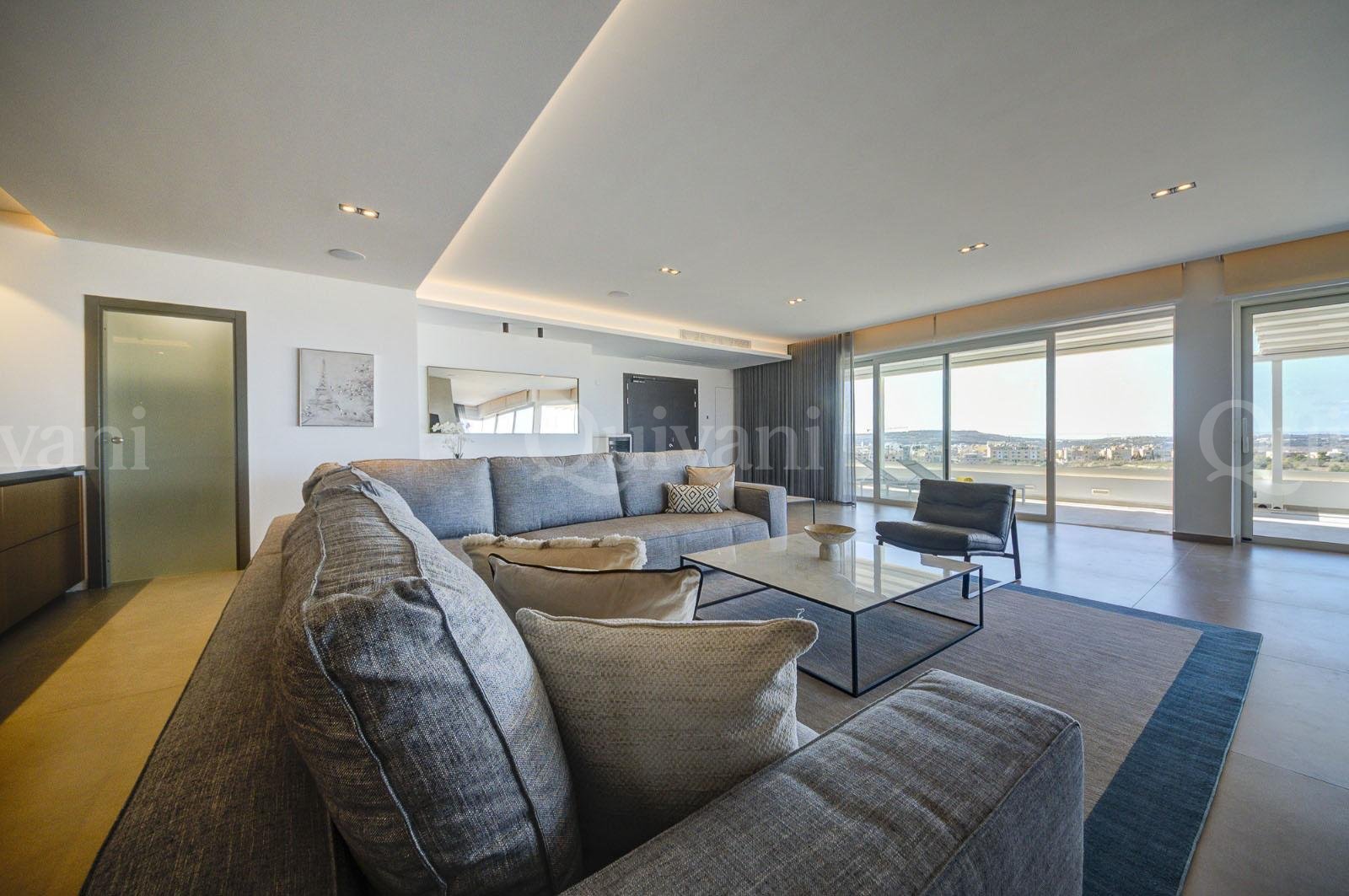 Gharghur, Furnished Penthouse