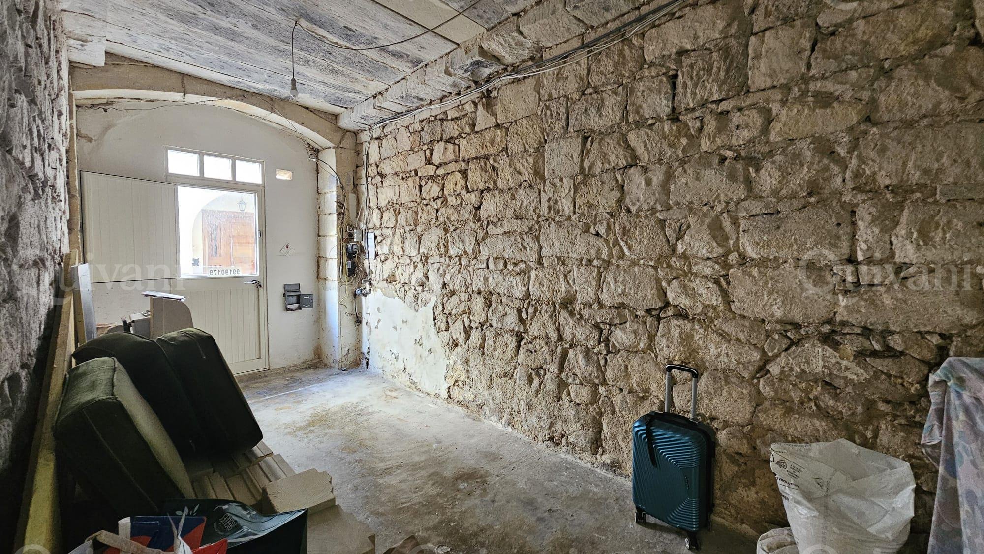 Qormi, Unconverted House of Character