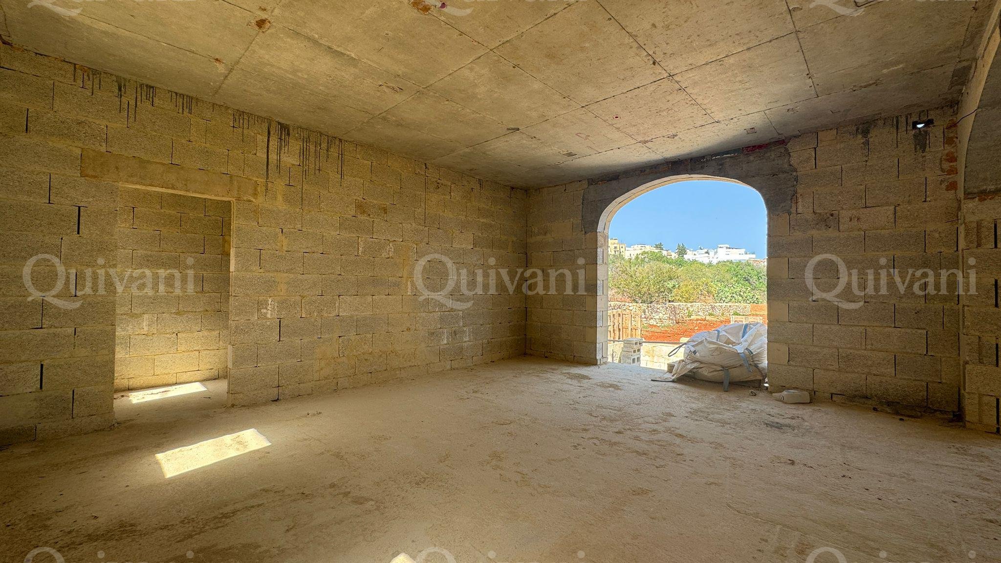 San Gwann, Unconverted Farmhouse