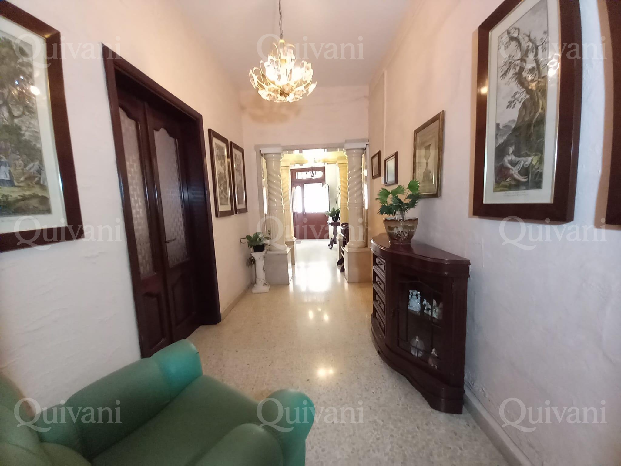 Paola, Furnished Maisonette