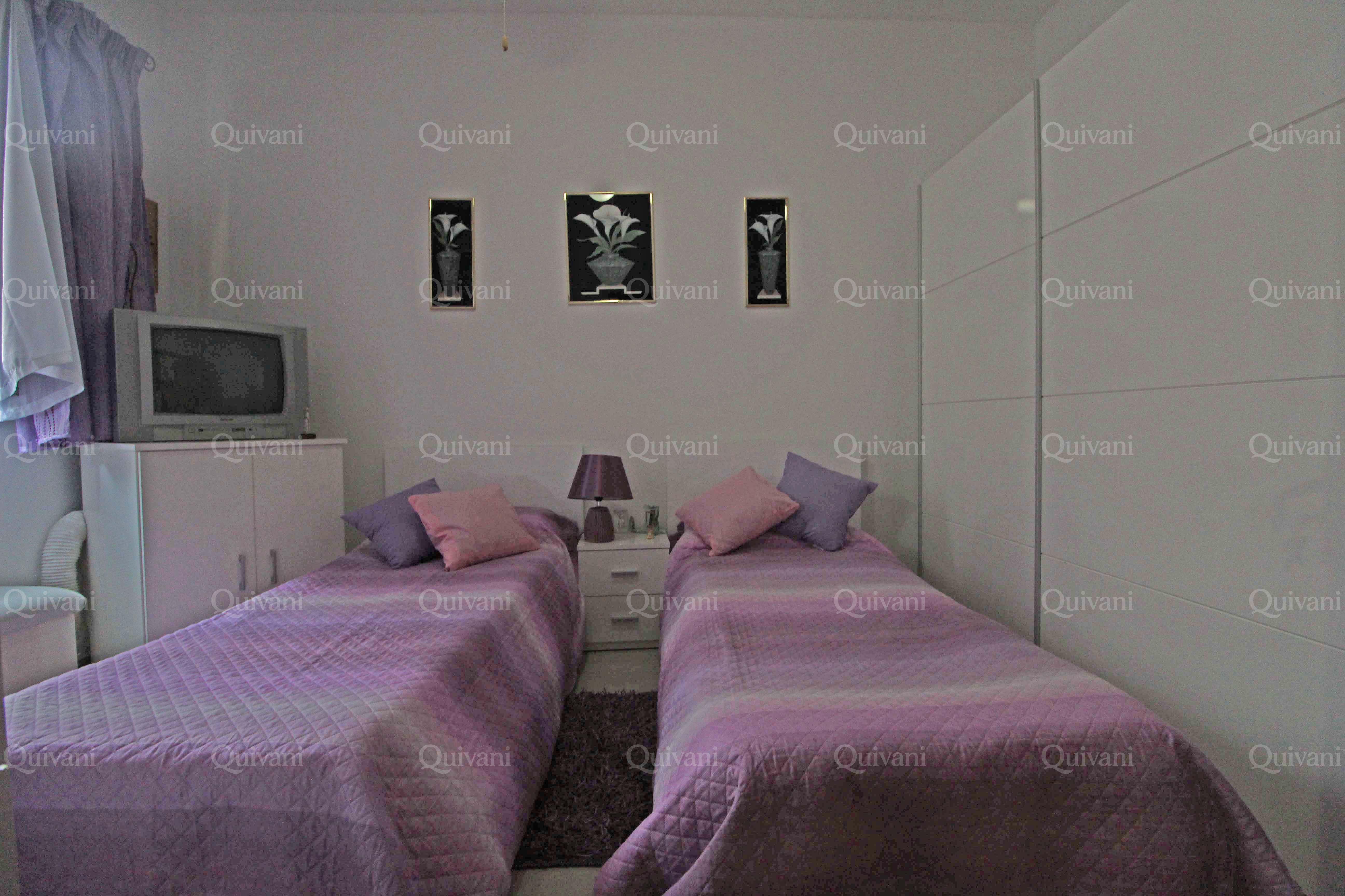 Santa Venera, Furnished Elevated Maisonette