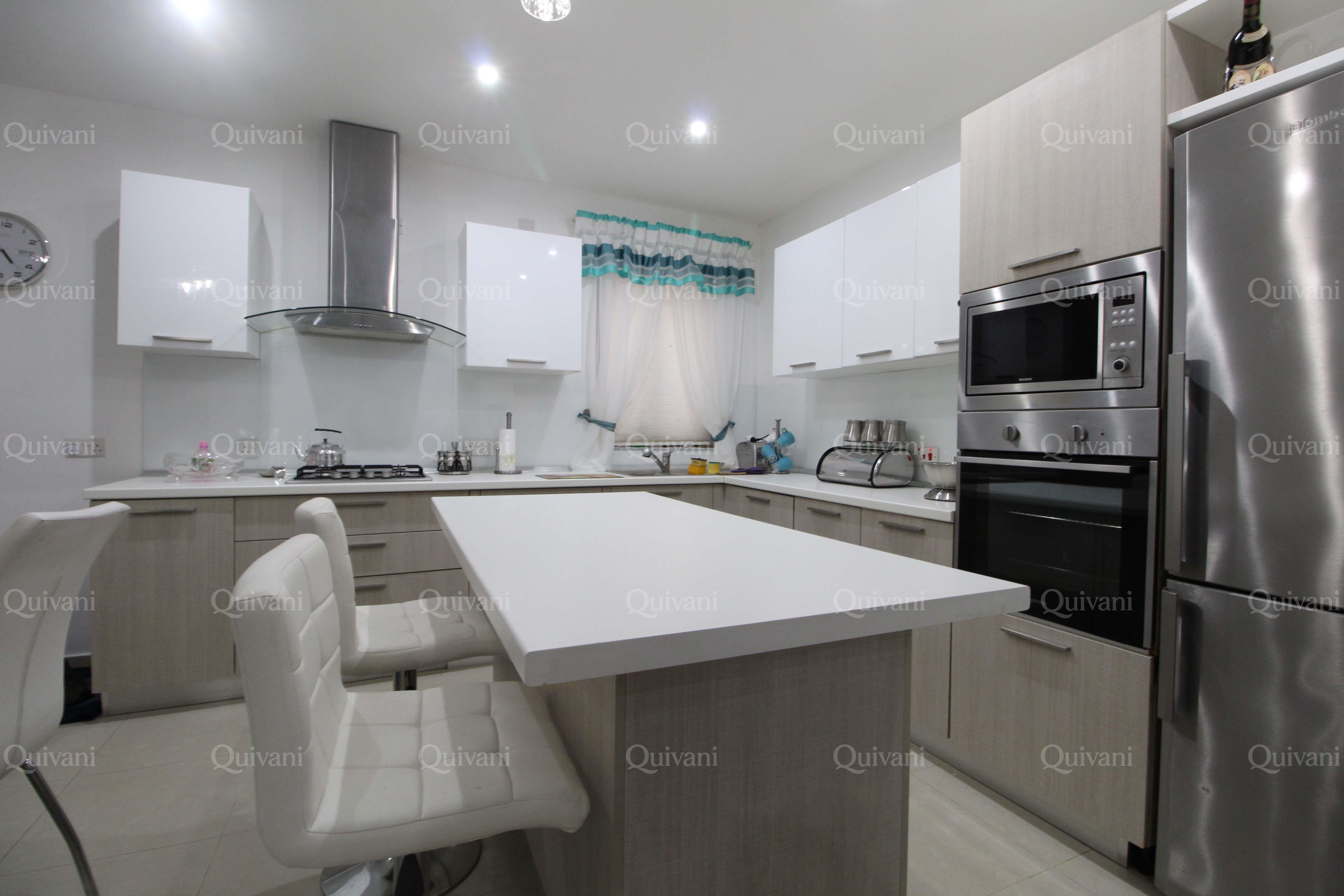Santa Venera, Furnished Elevated Maisonette