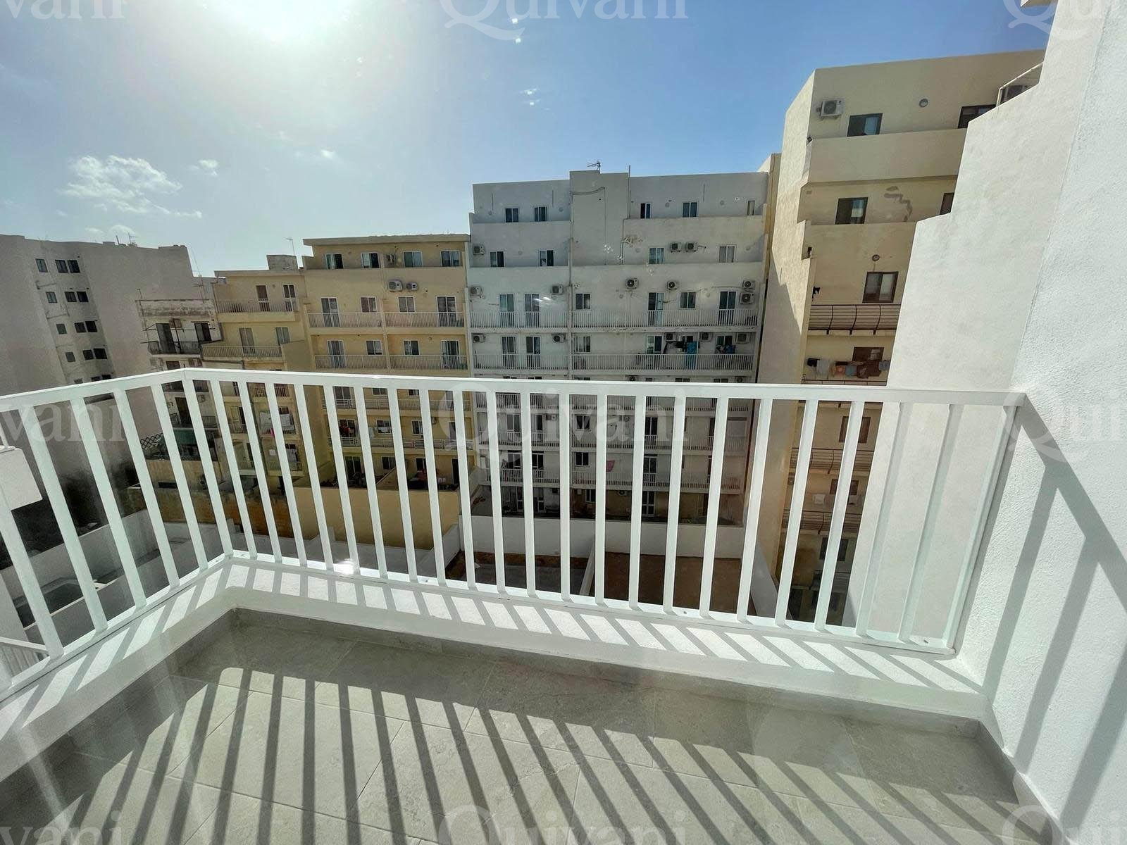 Qawra, Furnished Apartment