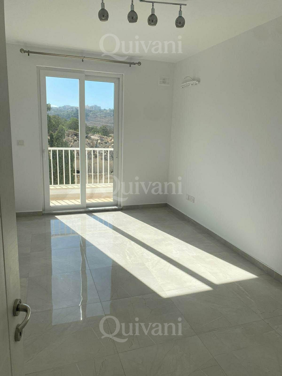 Xemxija, Furnished Apartment