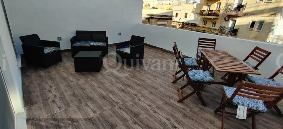 Gzira, Furnished Town House