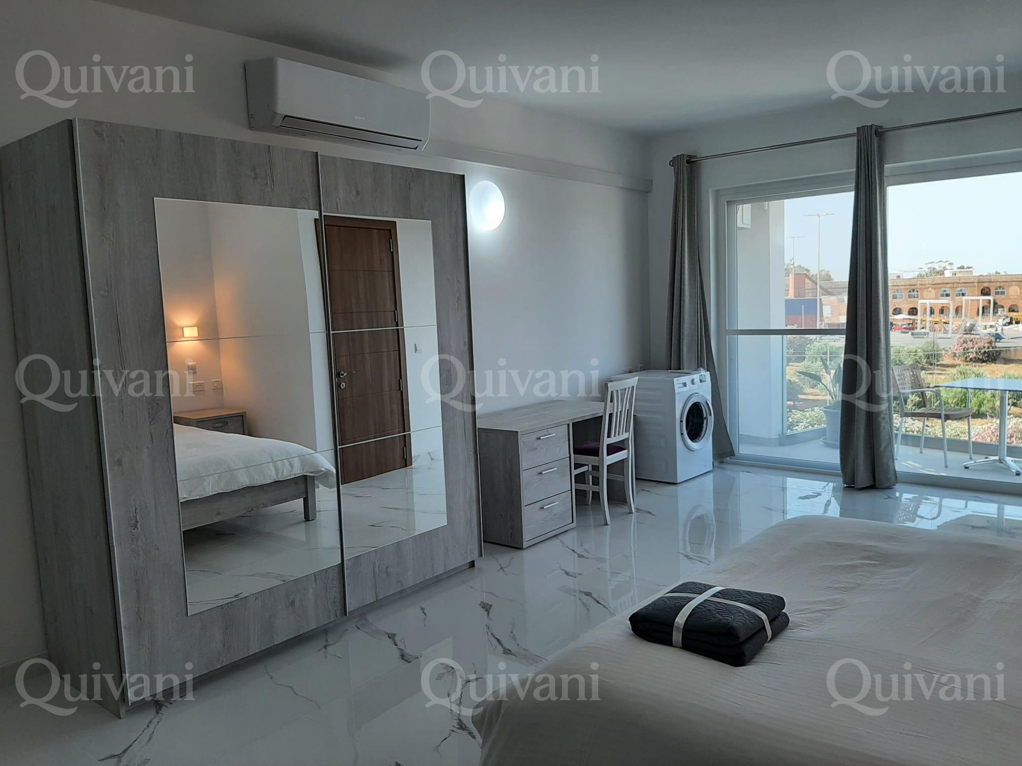 Swieqi, Furnished Studio Apartment