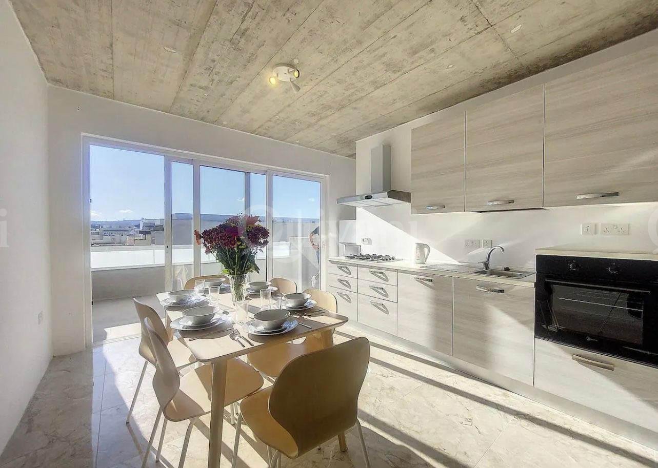 Mosta, Furnished Penthouse