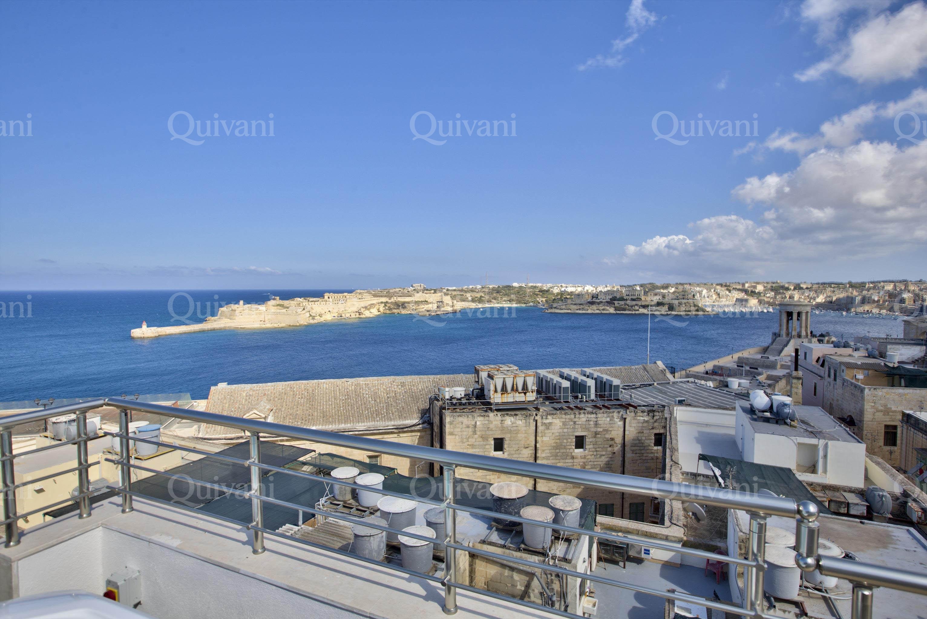 Valletta, Furnished Penthouse