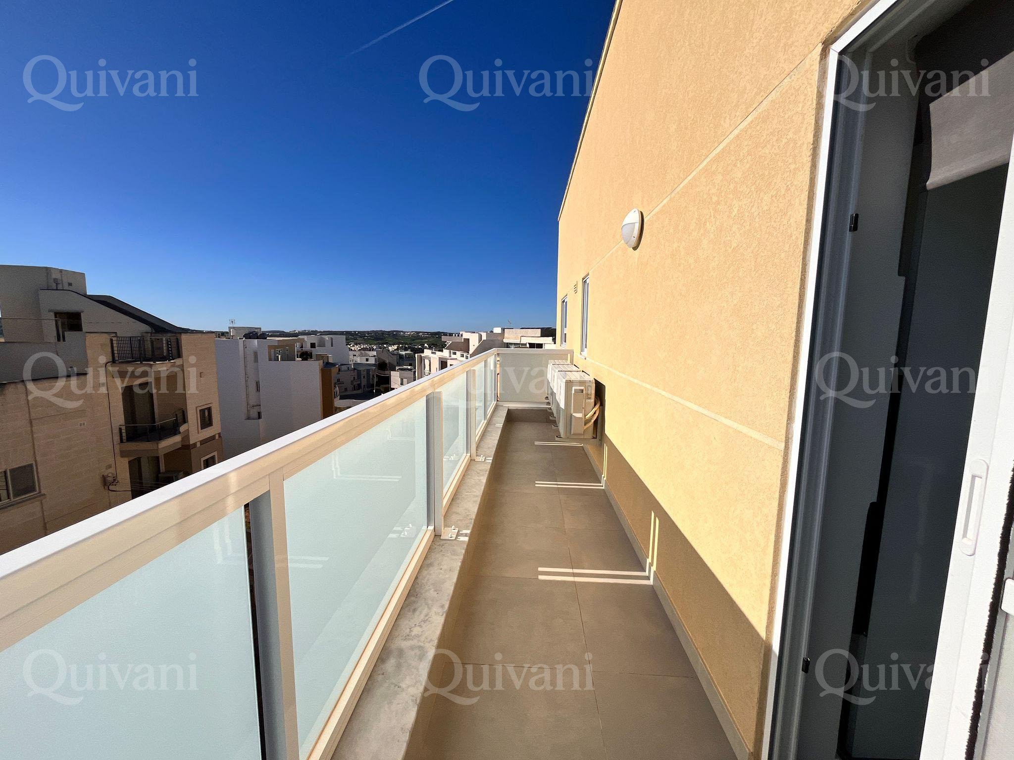 San Pawl tat-Targa, Furnished duplex Penthouse