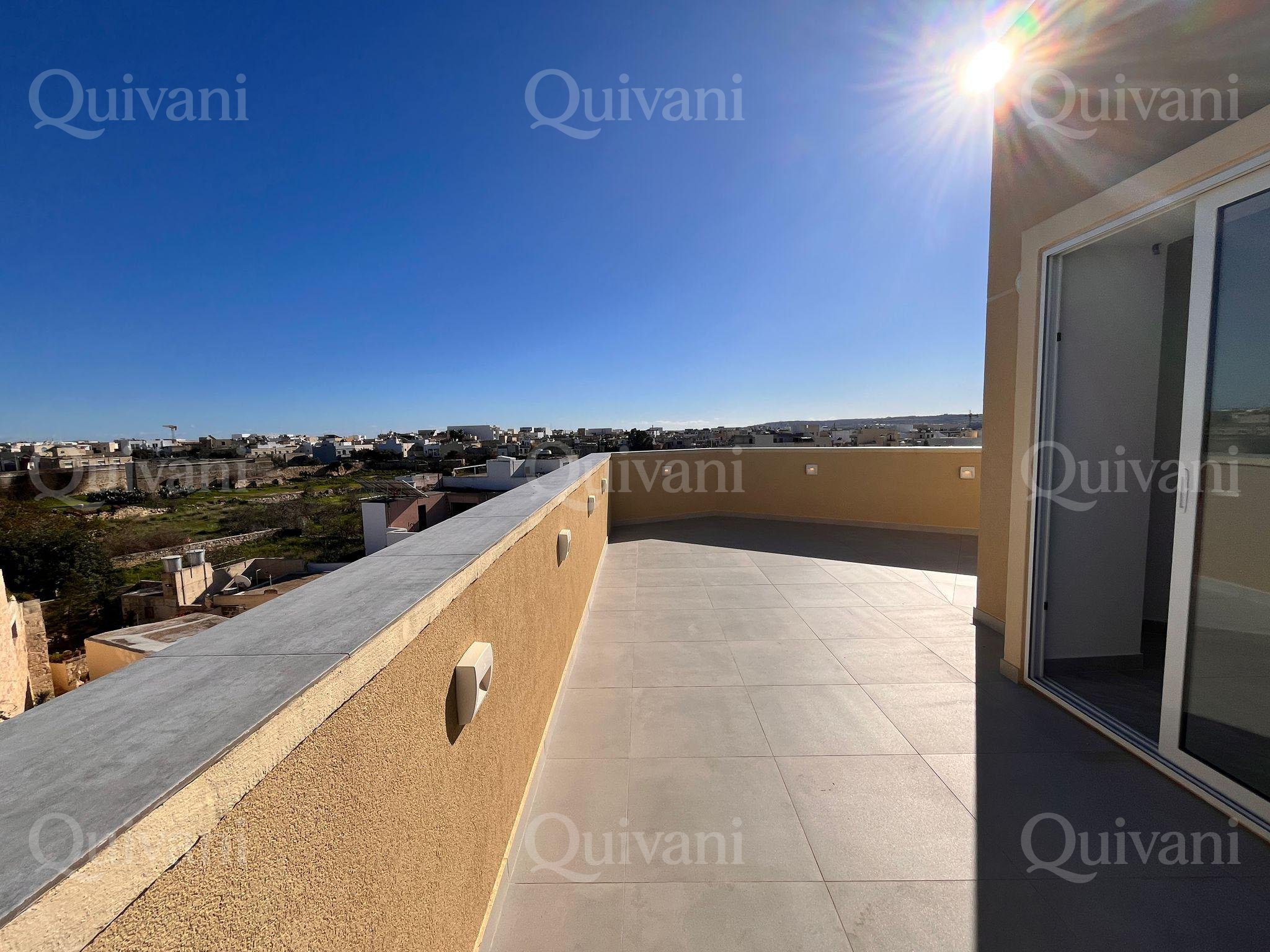 San Pawl tat-Targa, Furnished duplex Penthouse