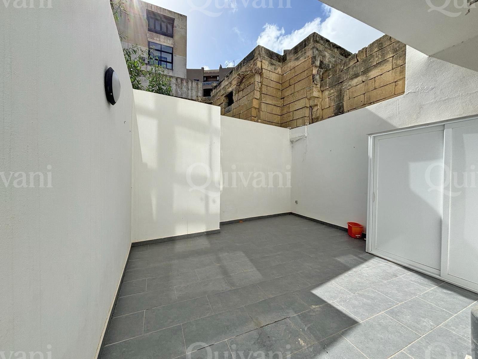 Msida, Furnished Maisonette