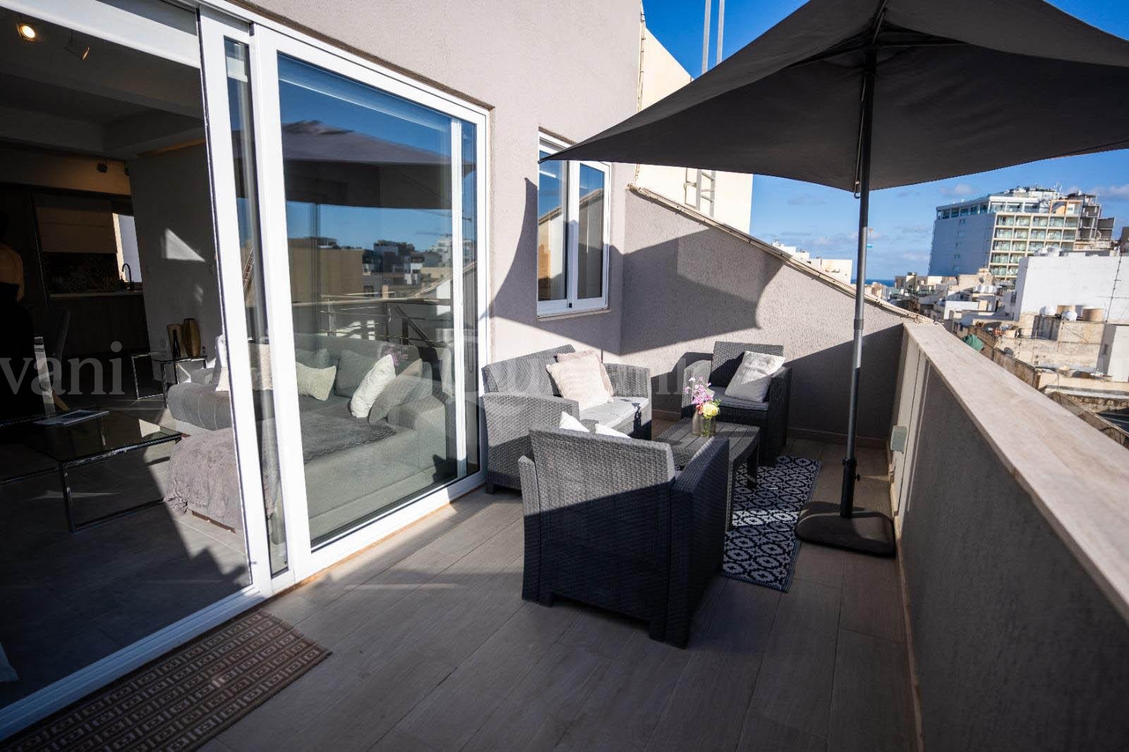 Sliema, Furnished duplex Penthouse