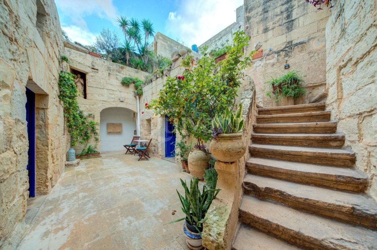 Gharghur, Furnished House of Character