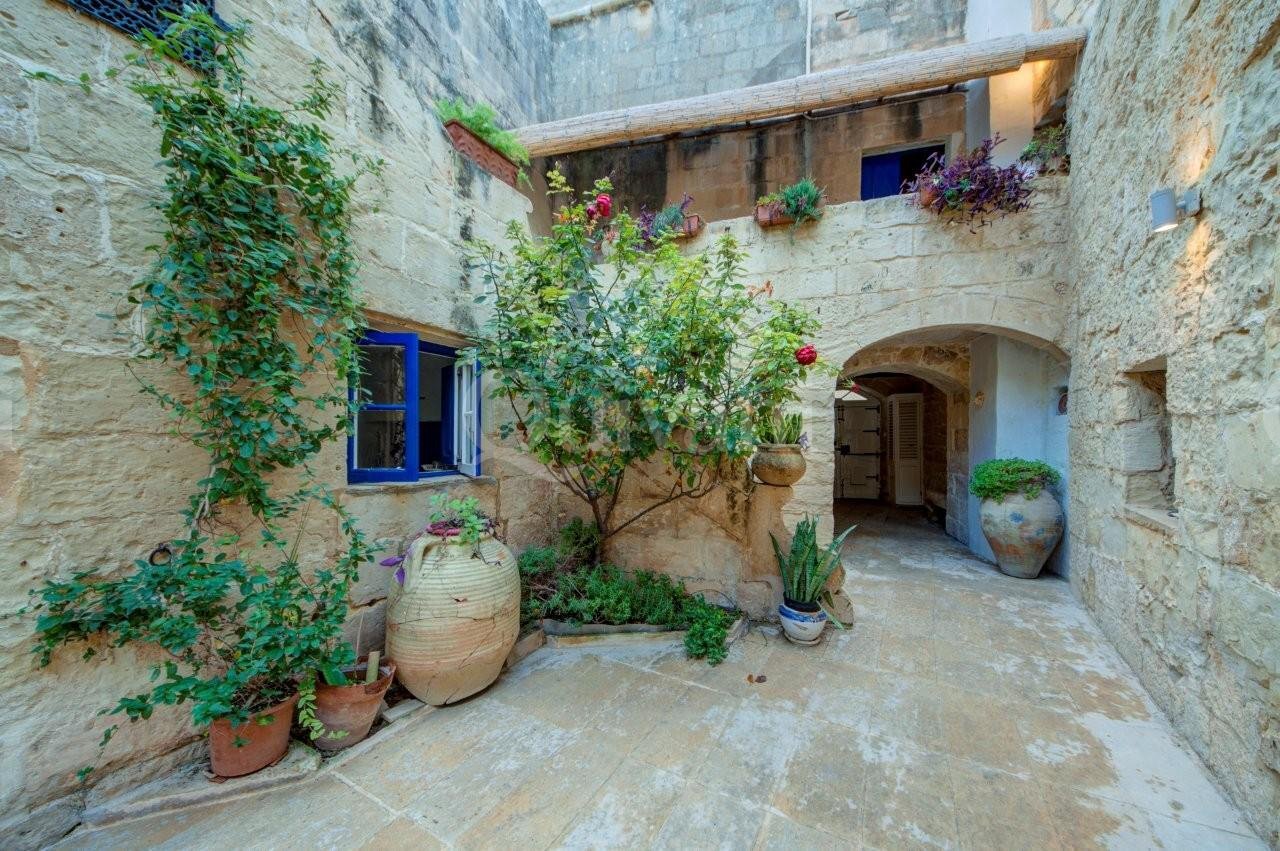 Gharghur, Furnished House of Character