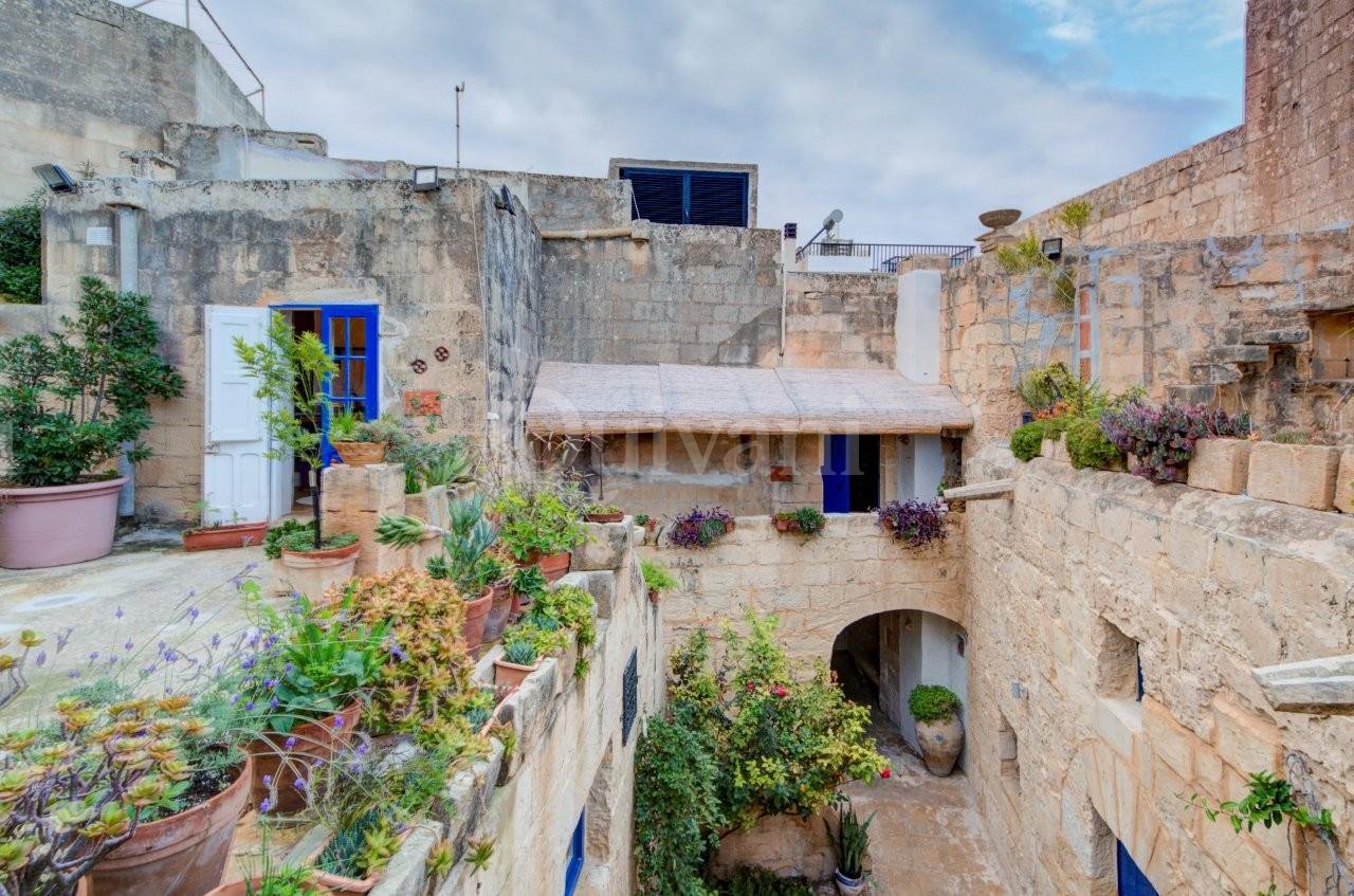 Gharghur, Furnished House of Character