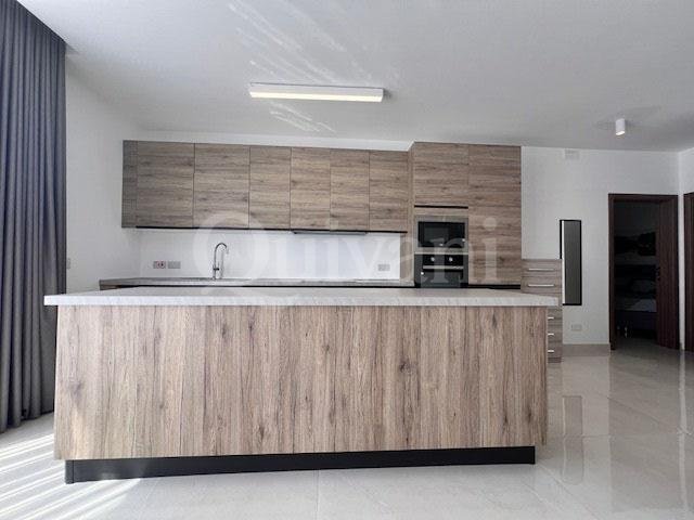 Swieqi, Furnished Penthouse