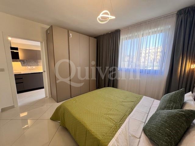 Ta'' Xbiex, Furnished Penthouse