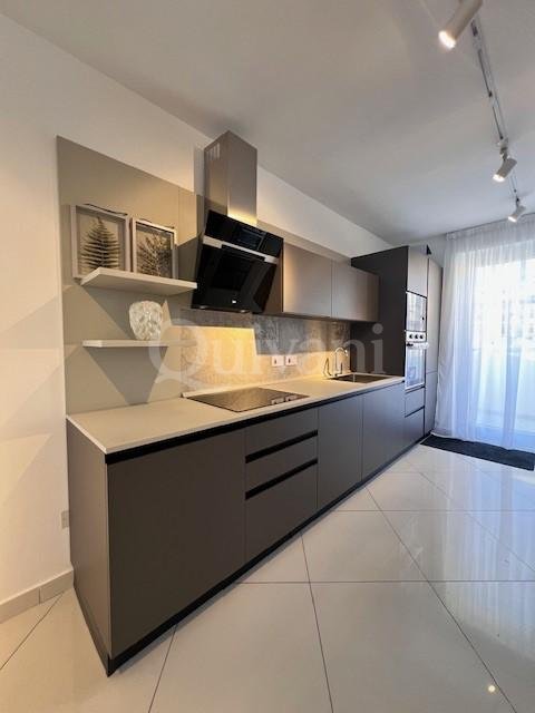 Ta'' Xbiex, Furnished Penthouse