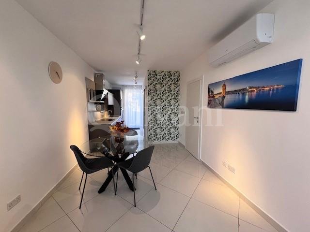 Ta'' Xbiex, Furnished Penthouse