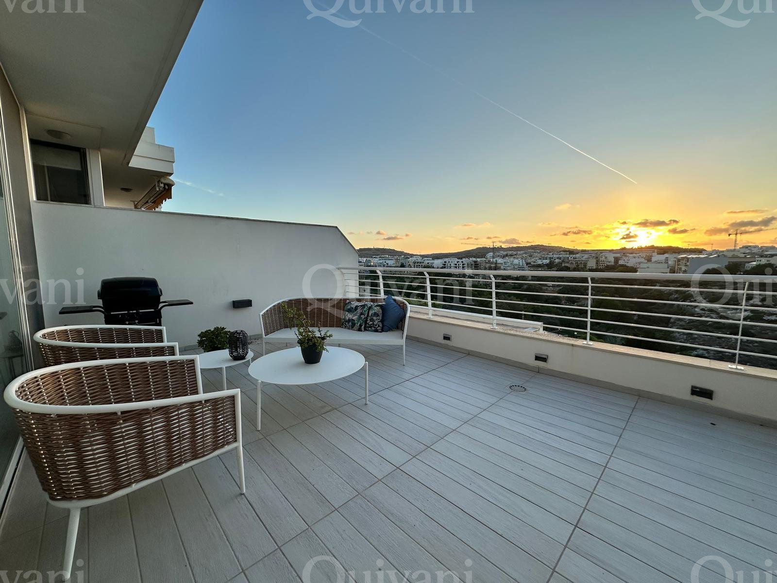 Mosta, Furnished Penthouse