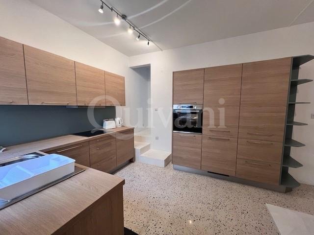 Santa Venera, Furnished Elevated Maisonette
