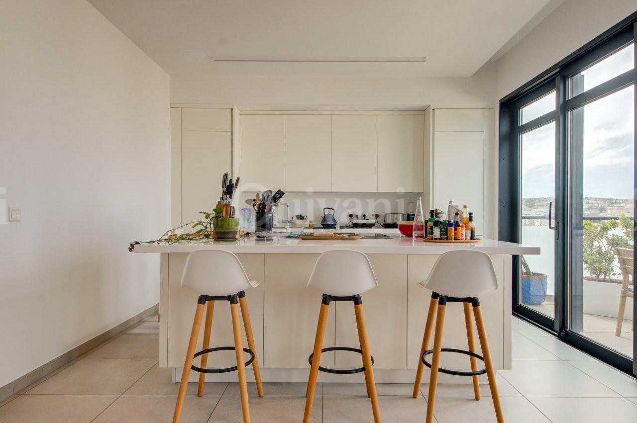 Pendergardens, Furnished Penthouse