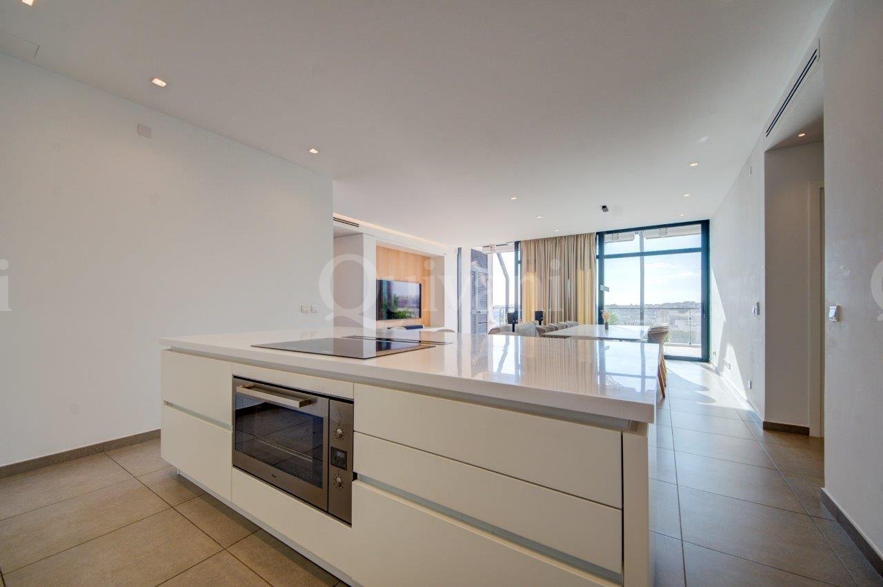 Pendergardens, Furnished Penthouse