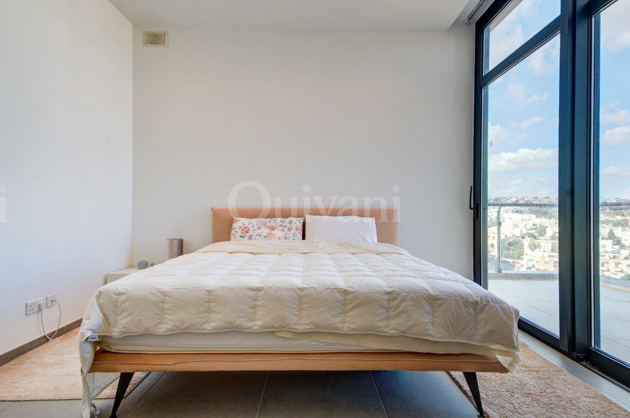 Pendergardens, Furnished Penthouse