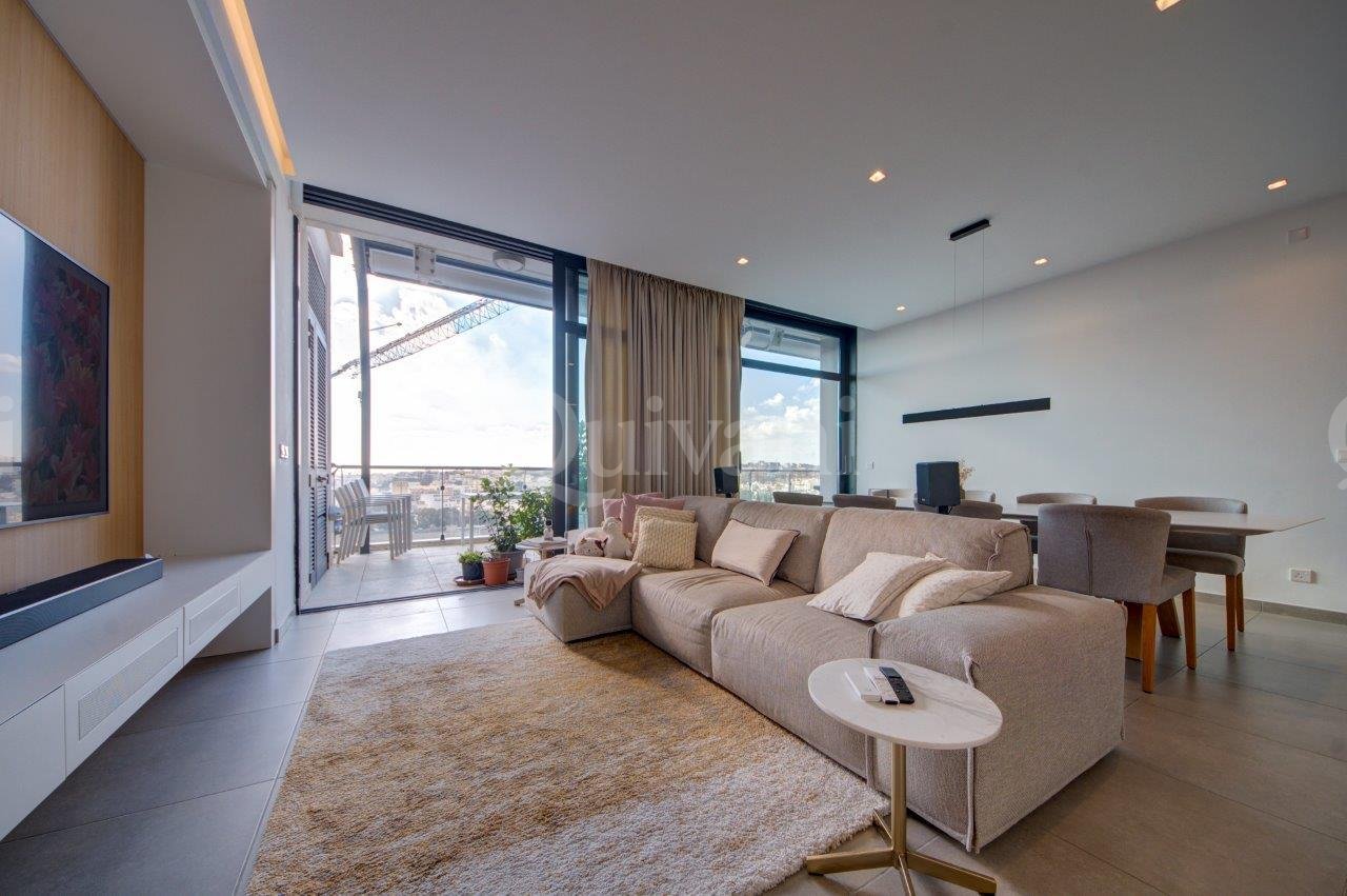 Pendergardens, Furnished Penthouse