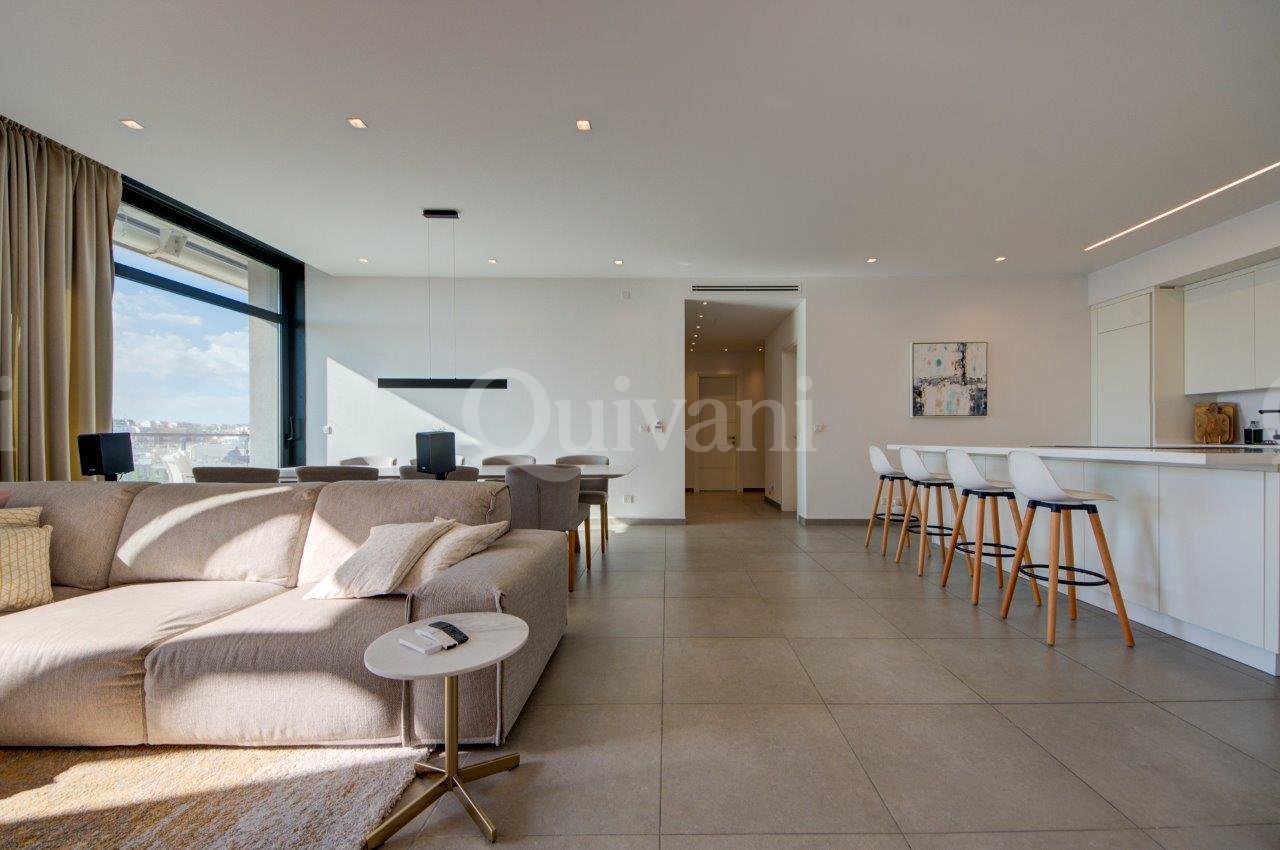 Pendergardens, Furnished Penthouse