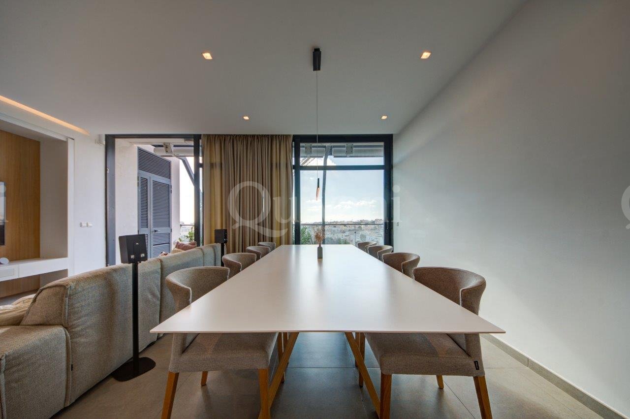 Pendergardens, Furnished Penthouse