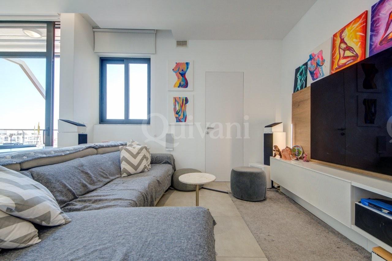 Pendergardens, Furnished Penthouse
