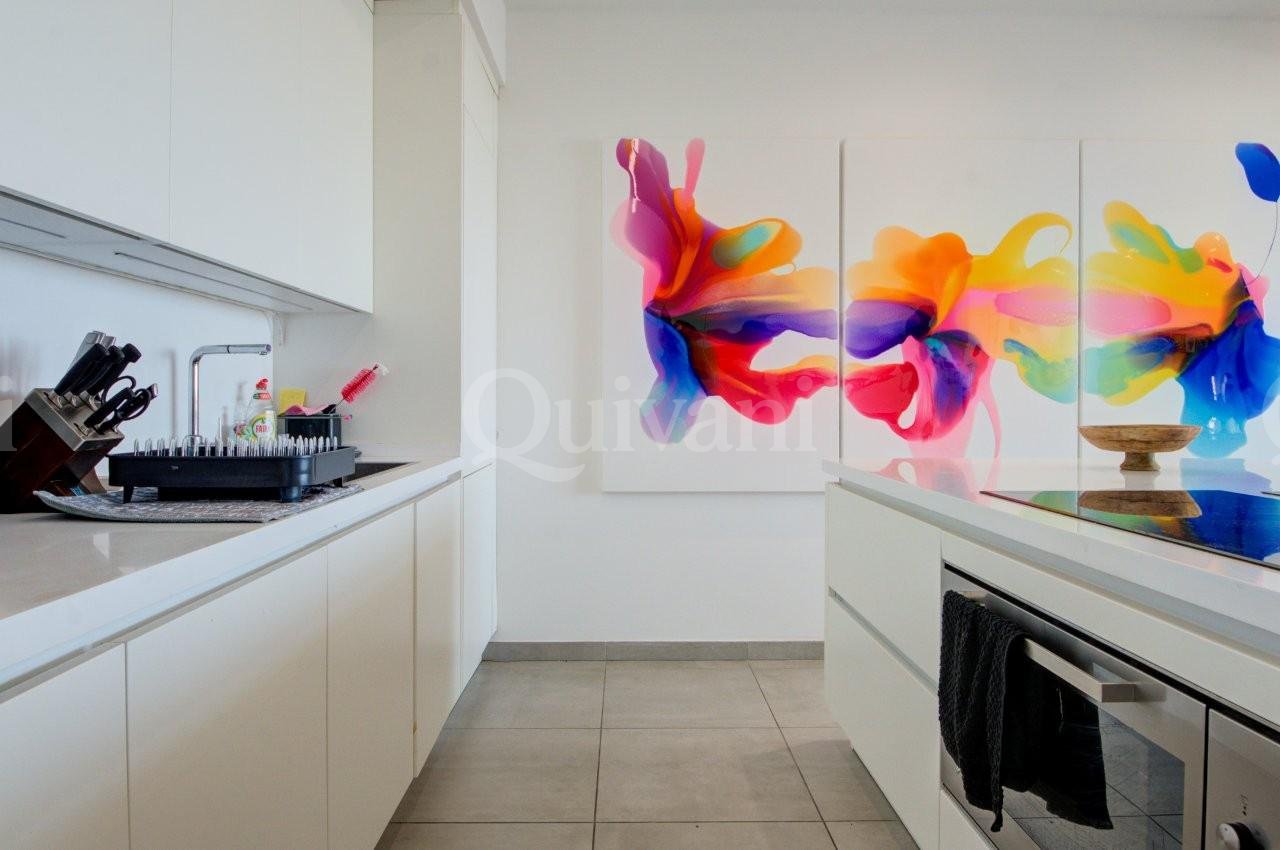 Pendergardens, Furnished Penthouse
