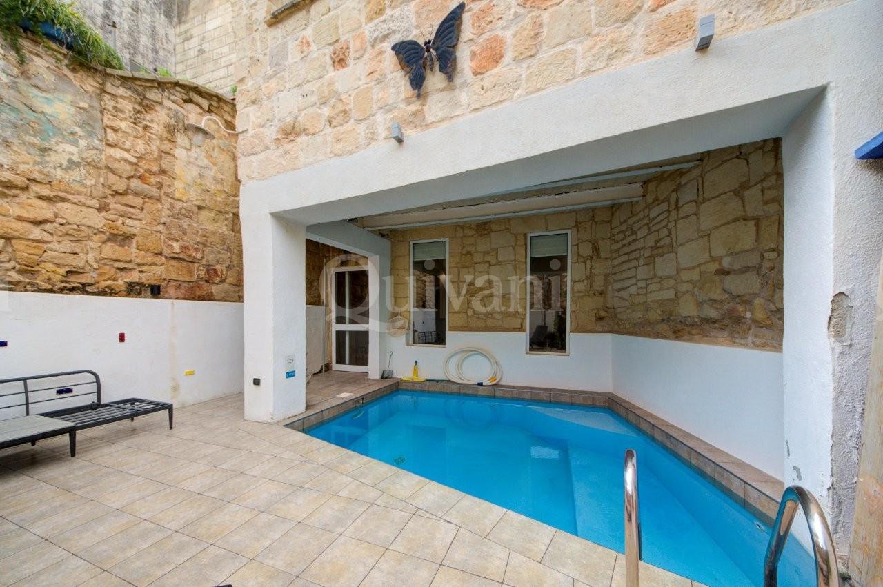 Naxxar, Converted House of Character