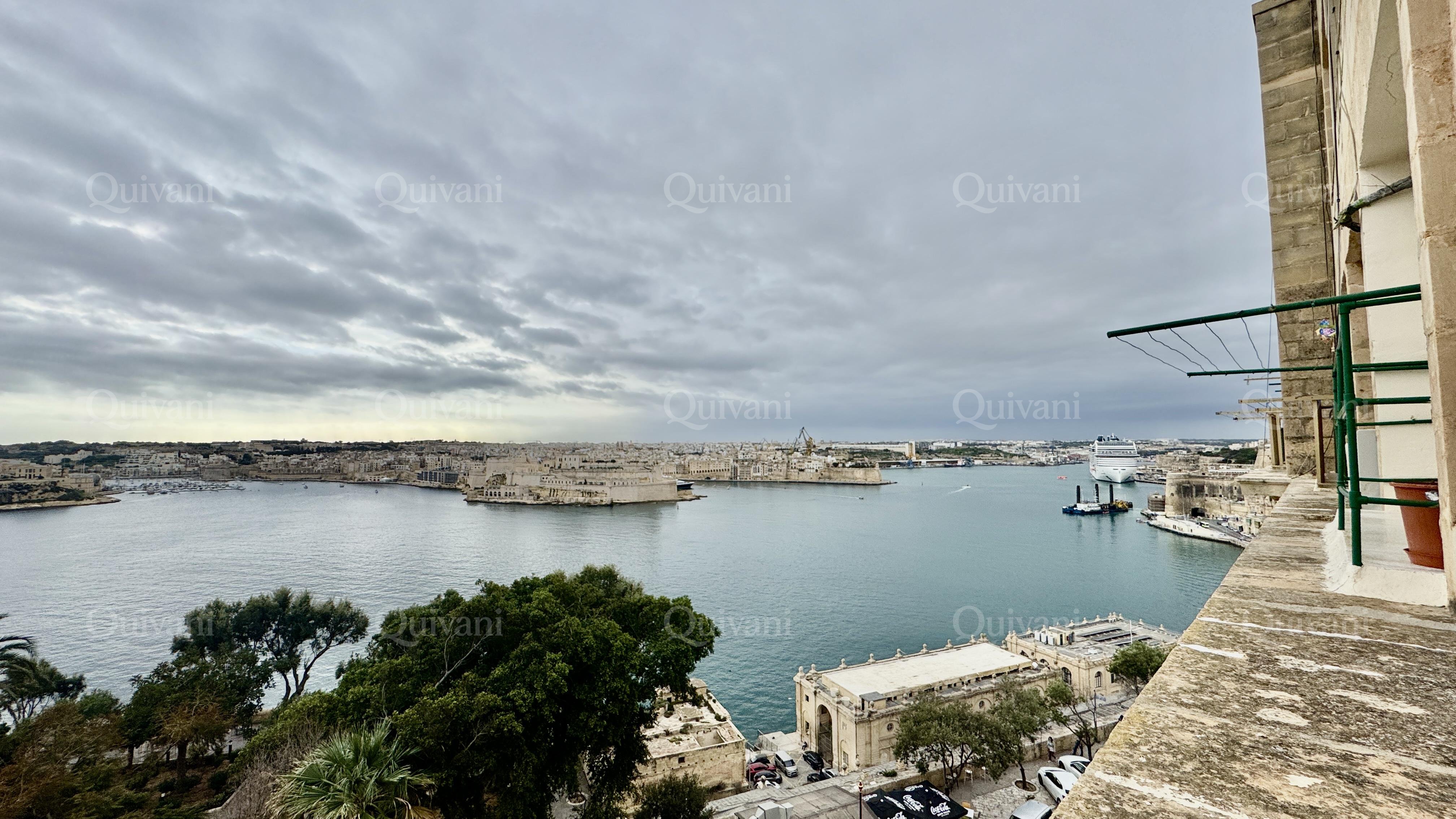 Valletta, Furnished Apartment